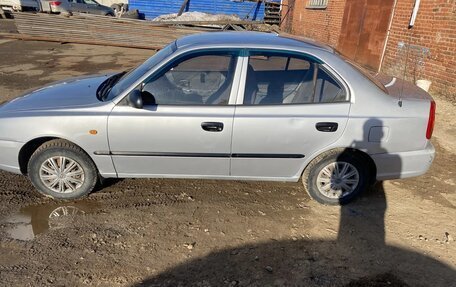 Hyundai Accent II, 2004 год, 300 000 рублей, 2 фотография