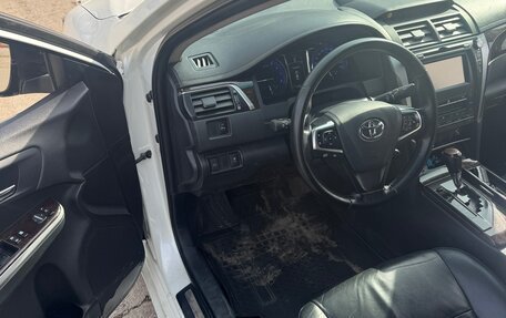 Toyota Camry, 2015 год, 2 050 000 рублей, 5 фотография