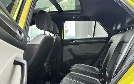 Volkswagen T-Roc I, 2022 год, 1 361 030 рублей, 11 фотография