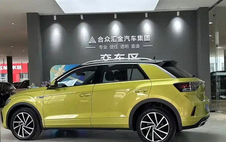 Volkswagen T-Roc I, 2022 год, 1 361 030 рублей, 4 фотография