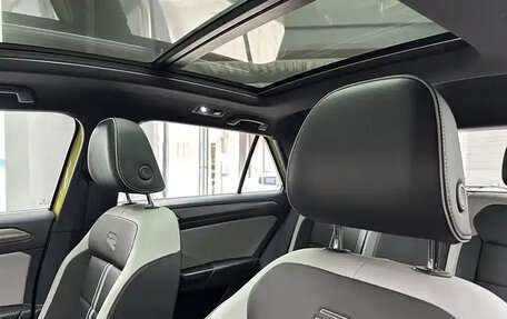 Volkswagen T-Roc I, 2022 год, 1 361 030 рублей, 9 фотография