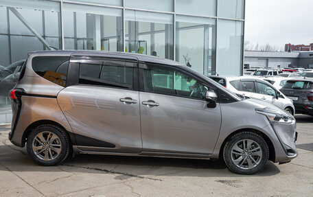 Toyota Sienta II, 2021 год, 1 558 000 рублей, 4 фотография