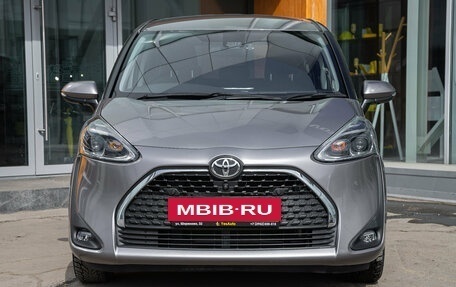 Toyota Sienta II, 2021 год, 1 558 000 рублей, 5 фотография