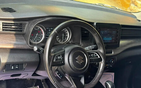 Suzuki Ertiga II, 2022 год, 1 820 000 рублей, 8 фотография