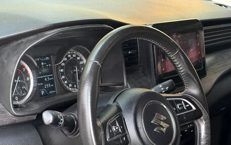 Suzuki Ertiga II, 2022 год, 1 820 000 рублей, 9 фотография