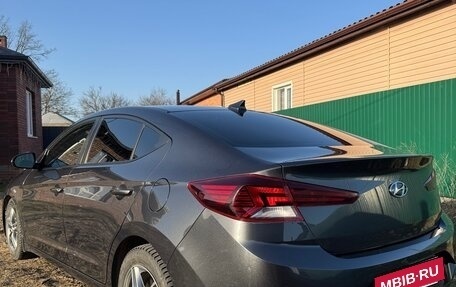 Hyundai Elantra VI рестайлинг, 2019 год, 1 600 000 рублей, 4 фотография