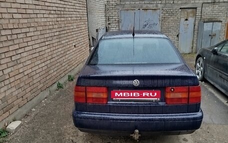 Volkswagen Passat B4, 1995 год, 350 000 рублей, 3 фотография
