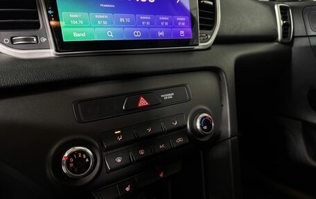 KIA Sportage IV рестайлинг, 2018 год, 2 156 000 рублей, 15 фотография