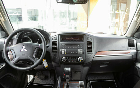 Mitsubishi Pajero IV, 2007 год, 1 559 000 рублей, 15 фотография