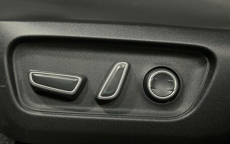 Toyota RAV4, 2025 год, 4 590 000 рублей, 23 фотография