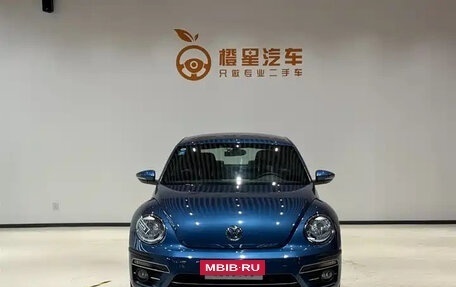 Volkswagen Beetle, 2018 год, 1 850 000 рублей, 2 фотография