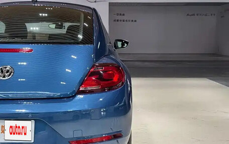 Volkswagen Beetle, 2018 год, 1 850 000 рублей, 6 фотография