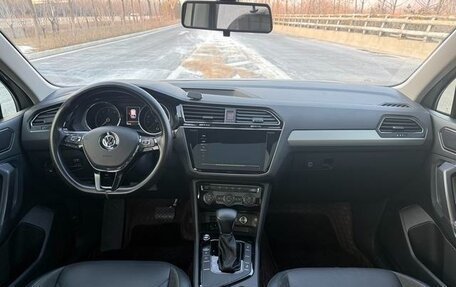 Volkswagen Tiguan II, 2020 год, 1 860 000 рублей, 7 фотография