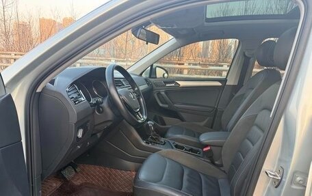 Volkswagen Tiguan II, 2020 год, 1 860 000 рублей, 8 фотография