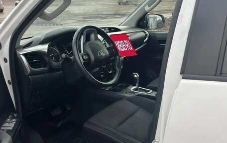 Toyota Hilux VIII, 2020 год, 5 750 000 рублей, 12 фотография