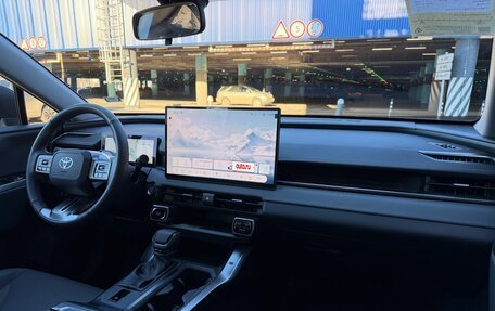 Toyota RAV4, 2026 год, 4 600 000 рублей, 14 фотография