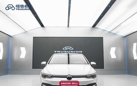 Volkswagen Golf VIII, 2022 год, 1 815 000 рублей, 2 фотография