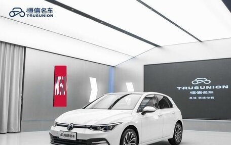 Volkswagen Golf VIII, 2022 год, 1 815 000 рублей, 3 фотография