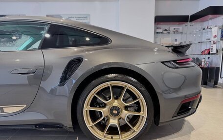 Porsche 911, 2022 год, 37 999 000 рублей, 8 фотография