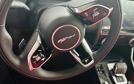 Jaguar E-Pace, 2024 год, 9 000 000 рублей, 3 фотография