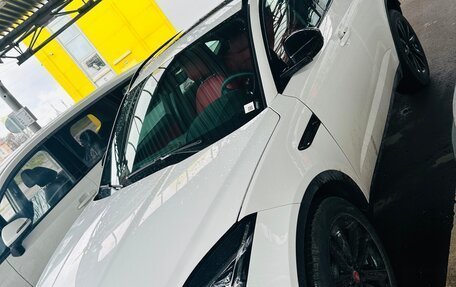 Jaguar E-Pace, 2024 год, 9 000 000 рублей, 7 фотография