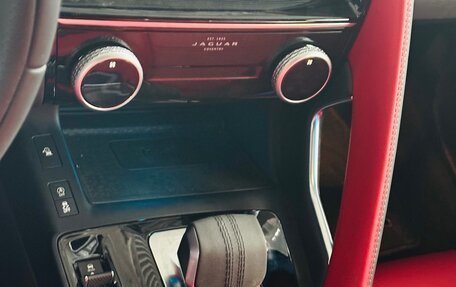 Jaguar E-Pace, 2024 год, 9 000 000 рублей, 6 фотография