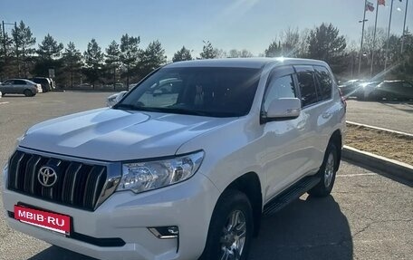 Toyota Land Cruiser Prado 150 рестайлинг 2, 2019 год, 5 100 000 рублей, 2 фотография