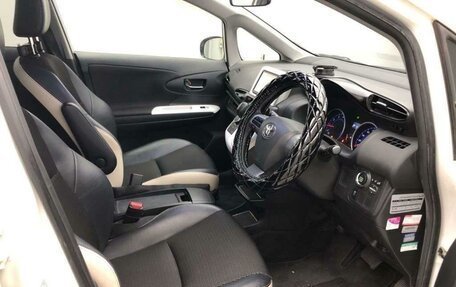 Toyota Wish II, 2013 год, 1 230 000 рублей, 4 фотография