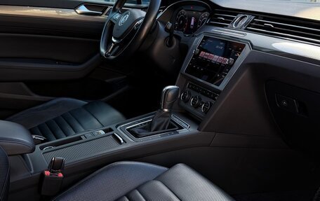 Volkswagen Passat B8 рестайлинг, 2017 год, 2 600 000 рублей, 19 фотография