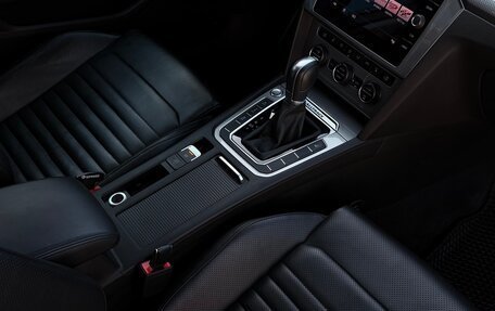 Volkswagen Passat B8 рестайлинг, 2017 год, 2 600 000 рублей, 20 фотография