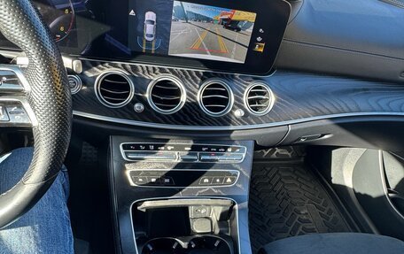 Mercedes-Benz E-Класс, 2021 год, 2 850 000 рублей, 7 фотография