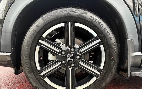 Honda Vezel, 2023 год, 2 120 000 рублей, 11 фотография