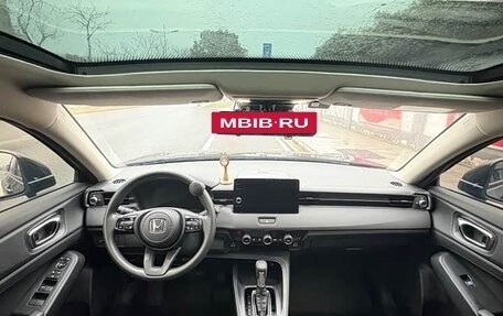 Honda Vezel, 2023 год, 2 120 000 рублей, 15 фотография