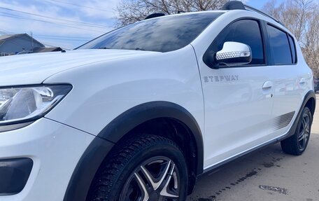 Renault Sandero II рестайлинг, 2018 год, 1 105 000 рублей, 2 фотография