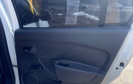 Renault Sandero II рестайлинг, 2018 год, 1 105 000 рублей, 11 фотография