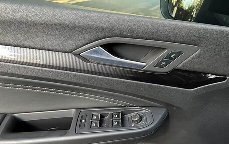 Volkswagen Golf VIII, 2023 год, 1 740 000 рублей, 19 фотография