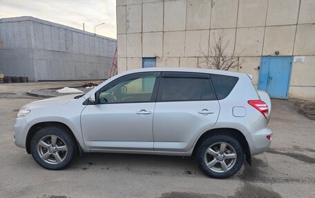 Toyota RAV4, 2012 год, 1 690 000 рублей, 2 фотография