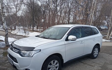 Mitsubishi Outlander III рестайлинг 3, 2012 год, 1 350 000 рублей, 3 фотография