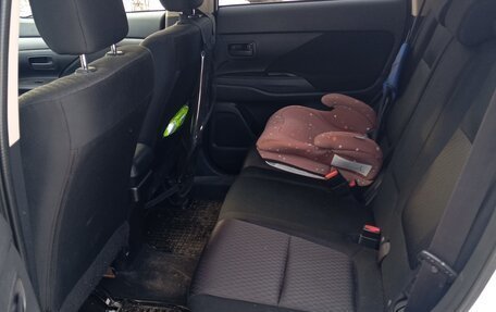 Mitsubishi Outlander III рестайлинг 3, 2012 год, 1 350 000 рублей, 8 фотография