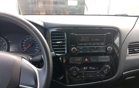 Mitsubishi Outlander III рестайлинг 3, 2012 год, 1 350 000 рублей, 10 фотография