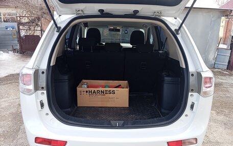 Mitsubishi Outlander III рестайлинг 3, 2012 год, 1 350 000 рублей, 9 фотография