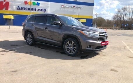 Toyota Highlander III, 2014 год, 2 990 000 рублей, 1 фотография