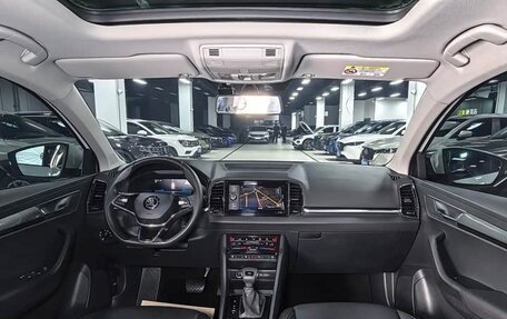 Skoda Karoq I, 2022 год, 2 117 000 рублей, 6 фотография