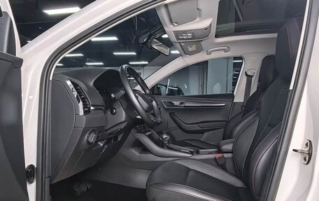 Skoda Karoq I, 2022 год, 2 117 000 рублей, 4 фотография