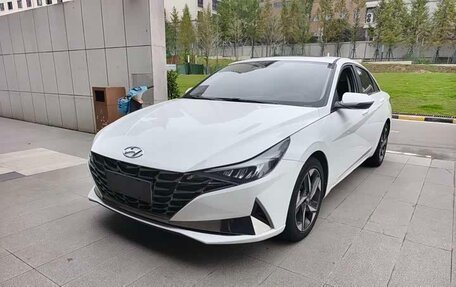 Hyundai Elantra, 2022 год, 1 120 000 рублей, 3 фотография