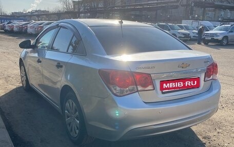 Chevrolet Cruze II, 2014 год, 800 000 рублей, 7 фотография
