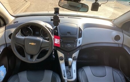 Chevrolet Cruze II, 2014 год, 800 000 рублей, 16 фотография