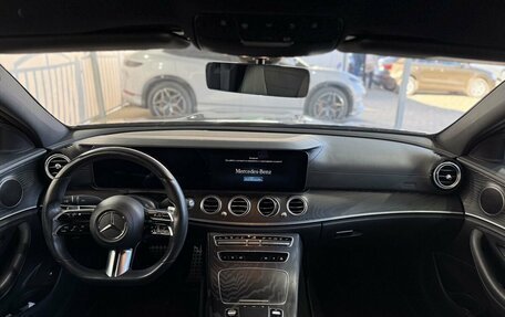 Mercedes-Benz E-Класс, 2021 год, 4 200 000 рублей, 9 фотография