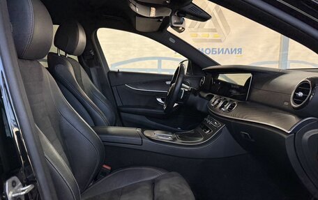 Mercedes-Benz E-Класс, 2021 год, 4 200 000 рублей, 10 фотография