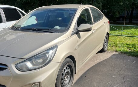 Hyundai Solaris II рестайлинг, 2013 год, 540 000 рублей, 21 фотография